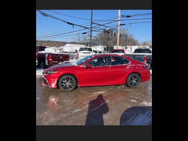 2021 Toyota Camry SE