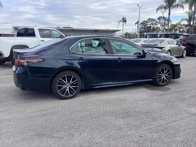 2021 Toyota Camry SE