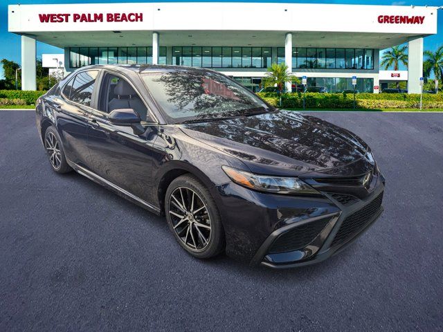 2021 Toyota Camry SE Nightshade