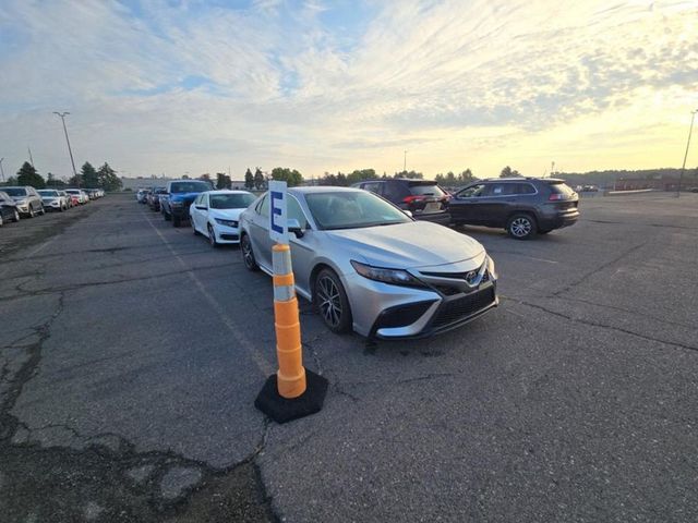 2021 Toyota Camry SE