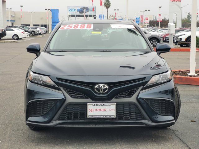 2021 Toyota Camry SE