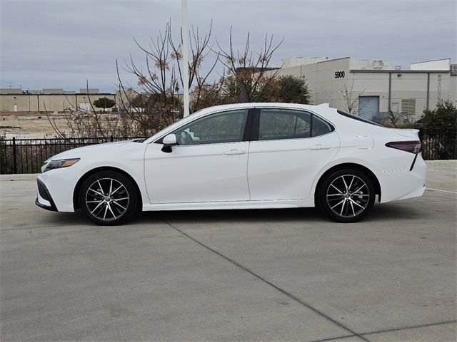 2021 Toyota Camry SE