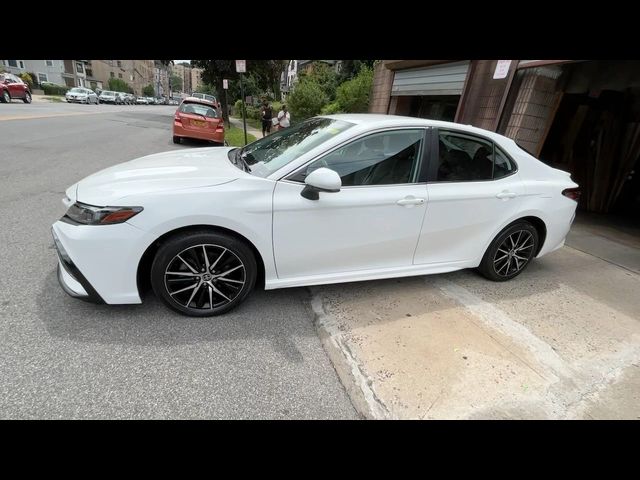 2021 Toyota Camry SE