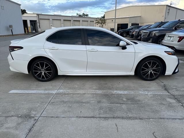 2021 Toyota Camry SE