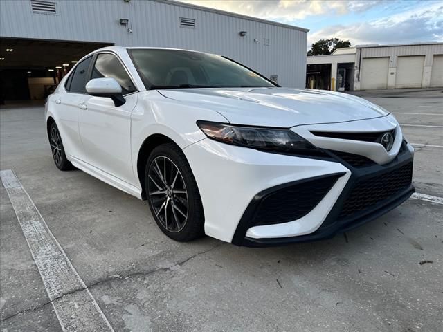 2021 Toyota Camry SE