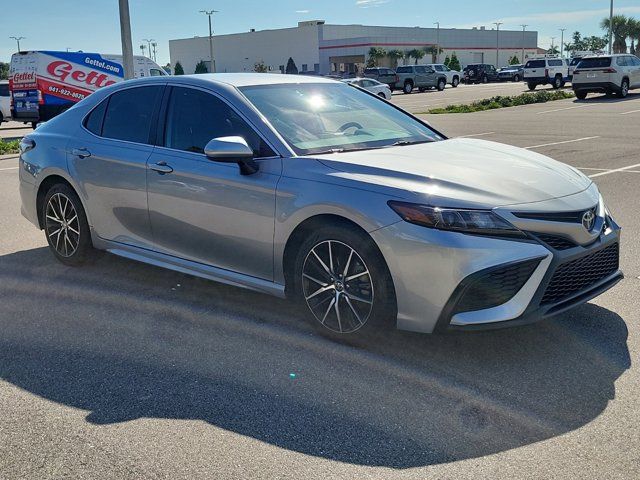 2021 Toyota Camry SE