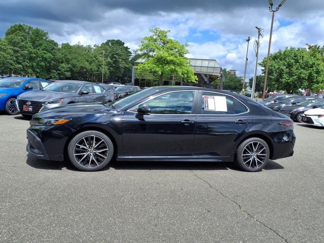 2021 Toyota Camry SE Nightshade
