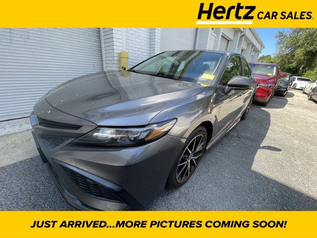 2021 Toyota Camry SE