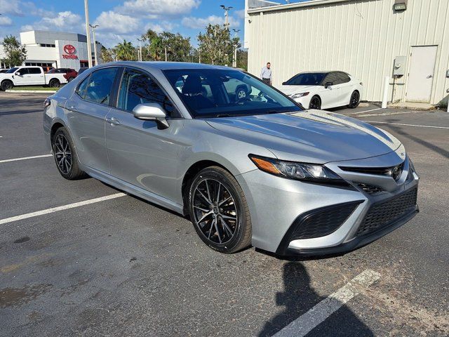 2021 Toyota Camry SE