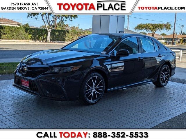 2021 Toyota Camry SE