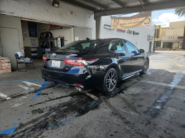 2021 Toyota Camry SE