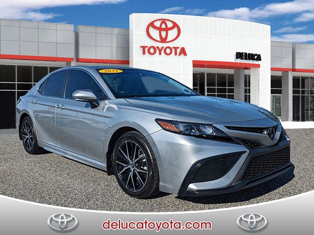 2021 Toyota Camry SE