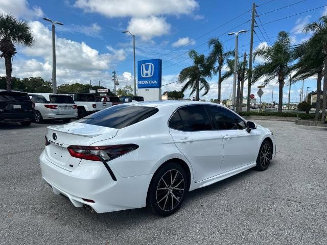 2021 Toyota Camry SE