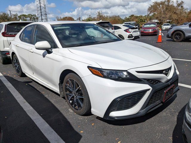 2021 Toyota Camry SE