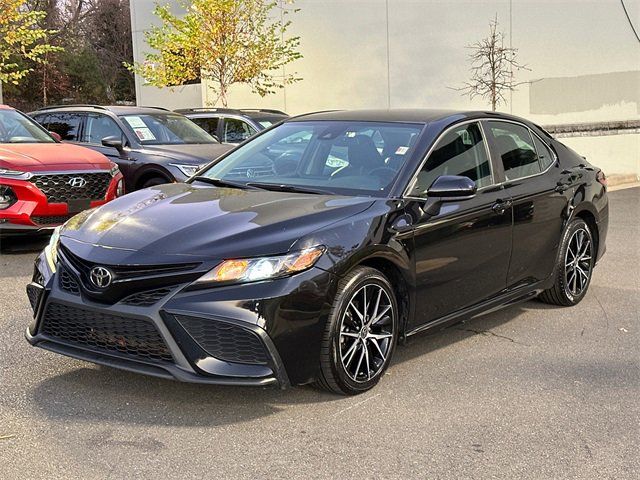 2021 Toyota Camry SE