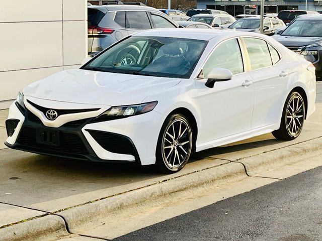 2021 Toyota Camry SE