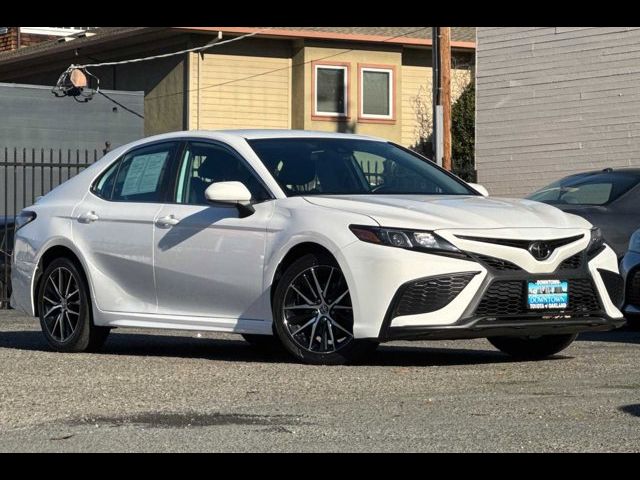 2021 Toyota Camry SE