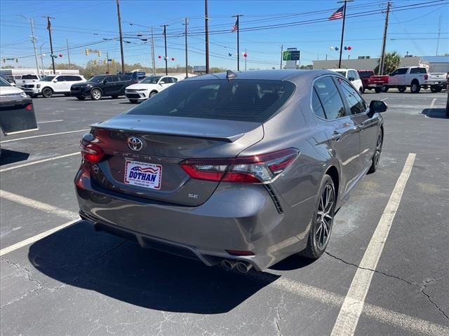 2021 Toyota Camry SE