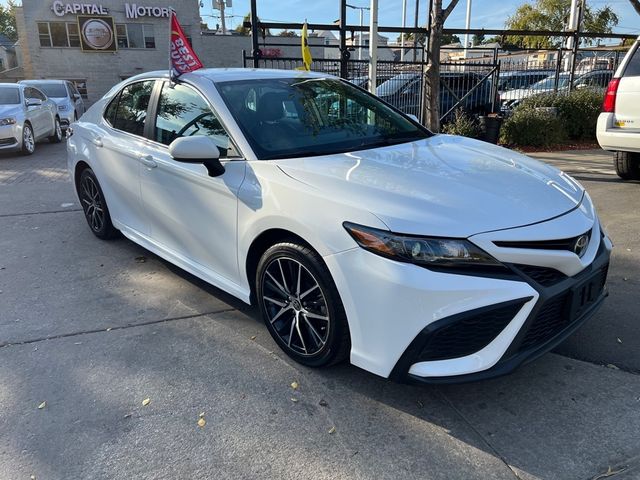 2021 Toyota Camry SE