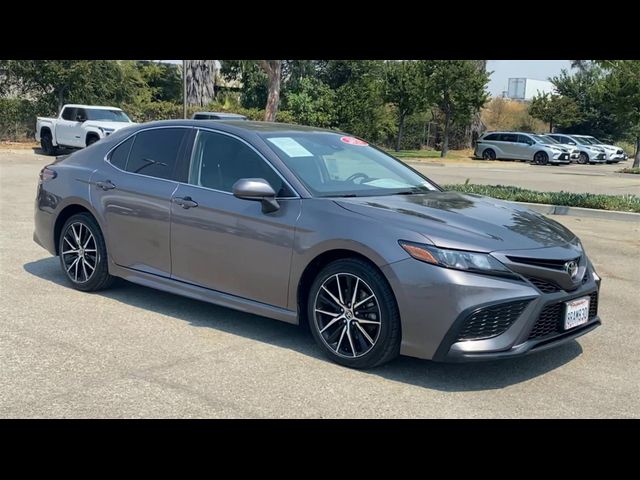 2021 Toyota Camry SE