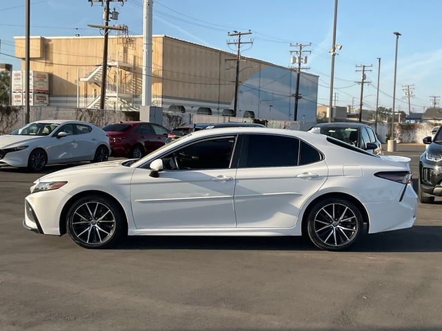 2021 Toyota Camry SE