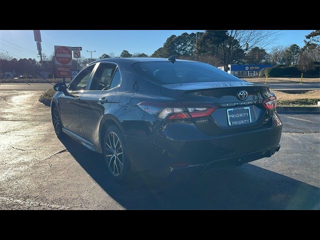 2021 Toyota Camry SE