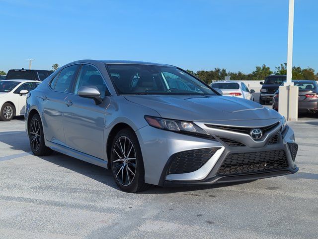 2021 Toyota Camry SE