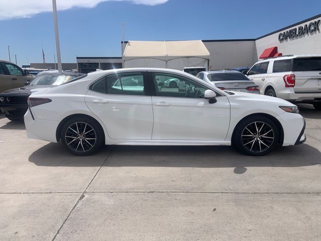 2021 Toyota Camry SE