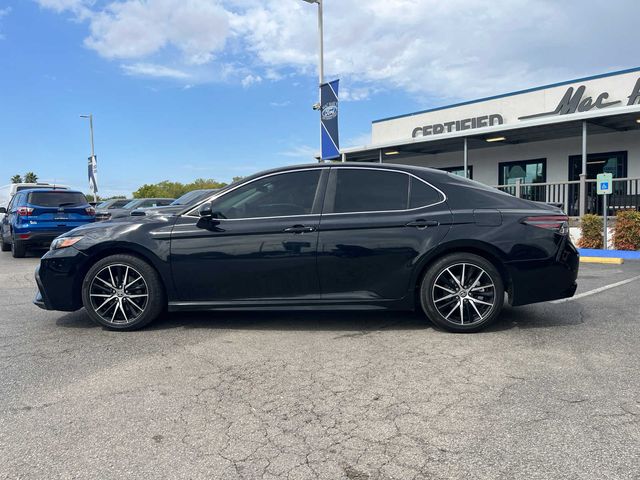 2021 Toyota Camry SE