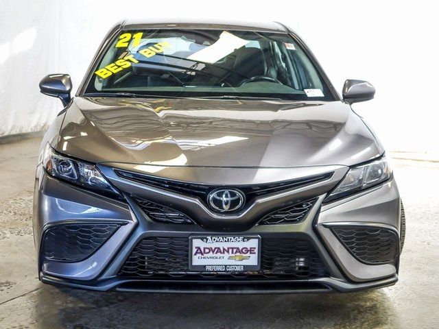 2021 Toyota Camry SE