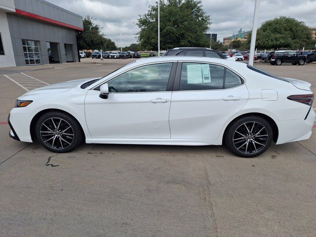 2021 Toyota Camry SE