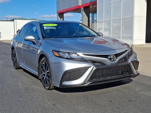 2021 Toyota Camry SE