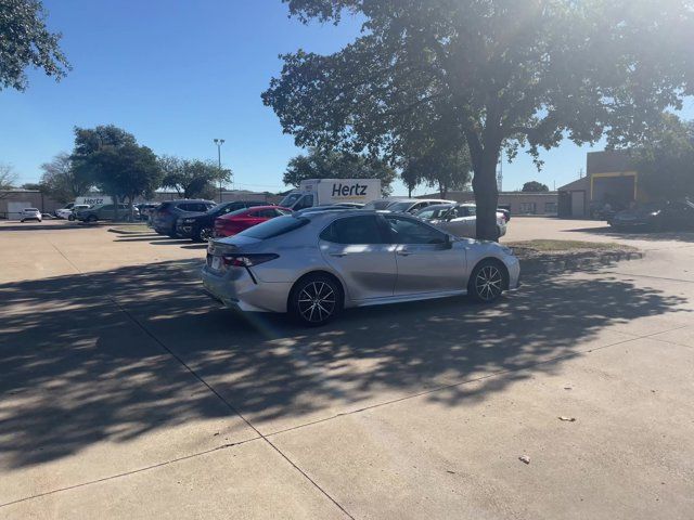 2021 Toyota Camry SE