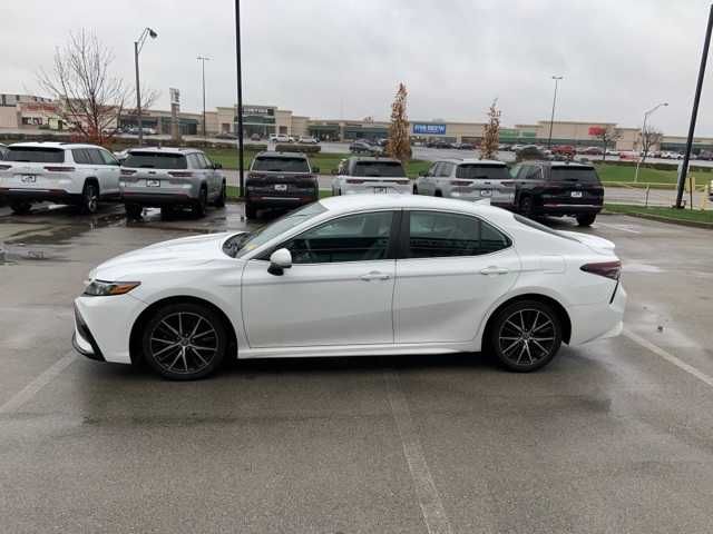 2021 Toyota Camry SE