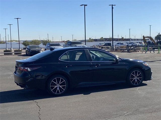 2021 Toyota Camry SE