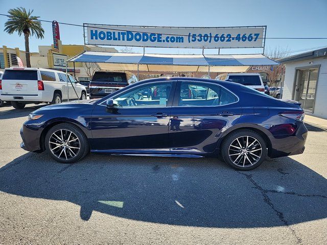 2021 Toyota Camry SE