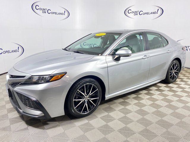 2021 Toyota Camry SE