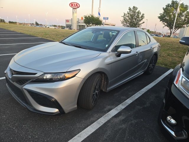 2021 Toyota Camry SE