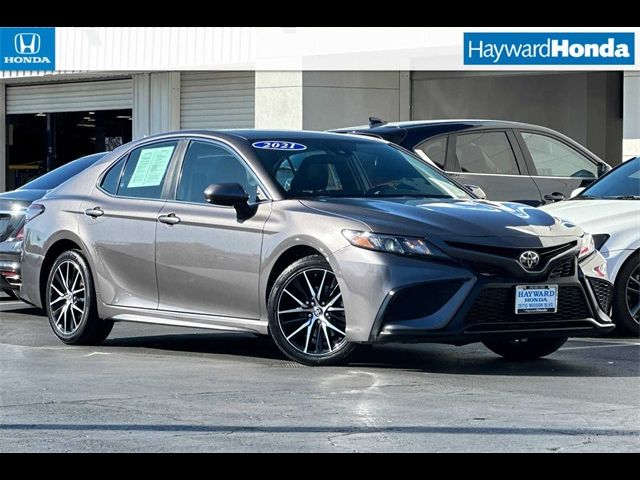 2021 Toyota Camry SE