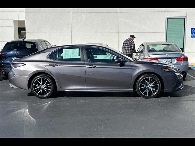 2021 Toyota Camry SE