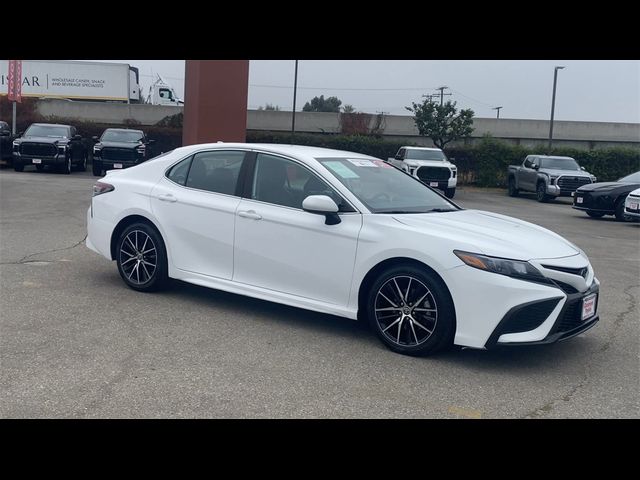 2021 Toyota Camry SE