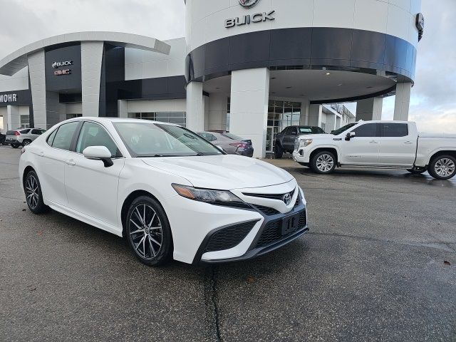 2021 Toyota Camry SE