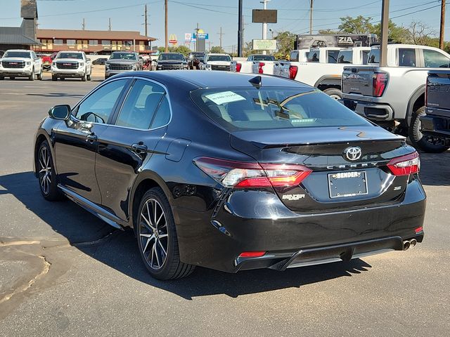 2021 Toyota Camry SE