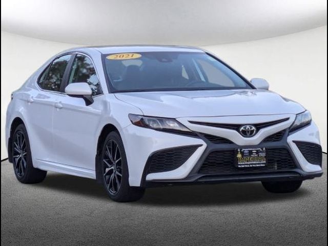 2021 Toyota Camry SE