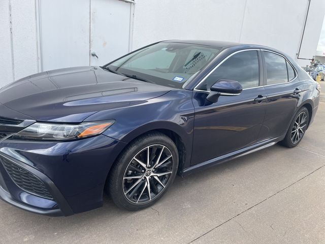 2021 Toyota Camry SE