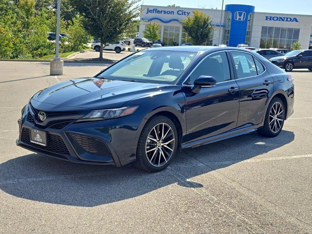 2021 Toyota Camry SE