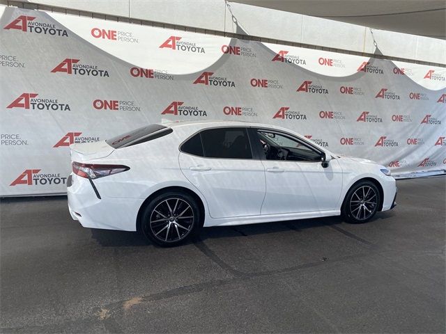 2021 Toyota Camry SE