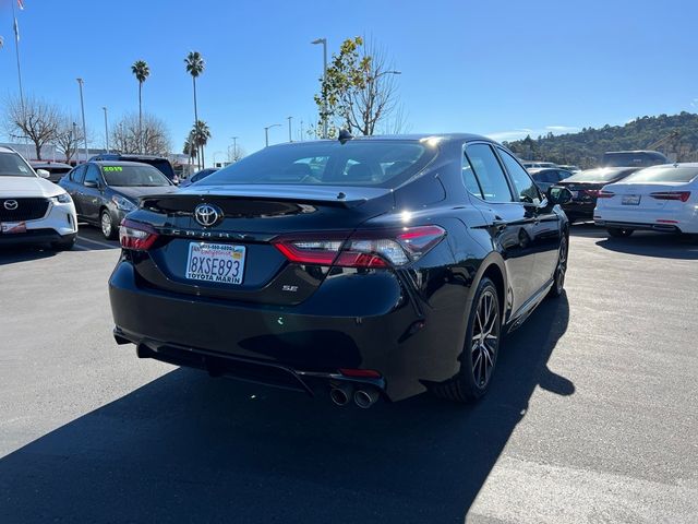 2021 Toyota Camry SE