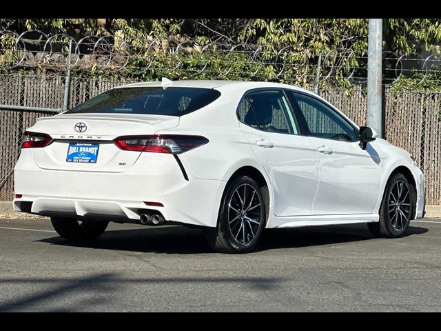 2021 Toyota Camry SE