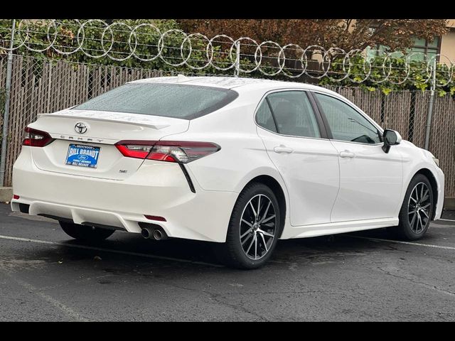 2021 Toyota Camry SE